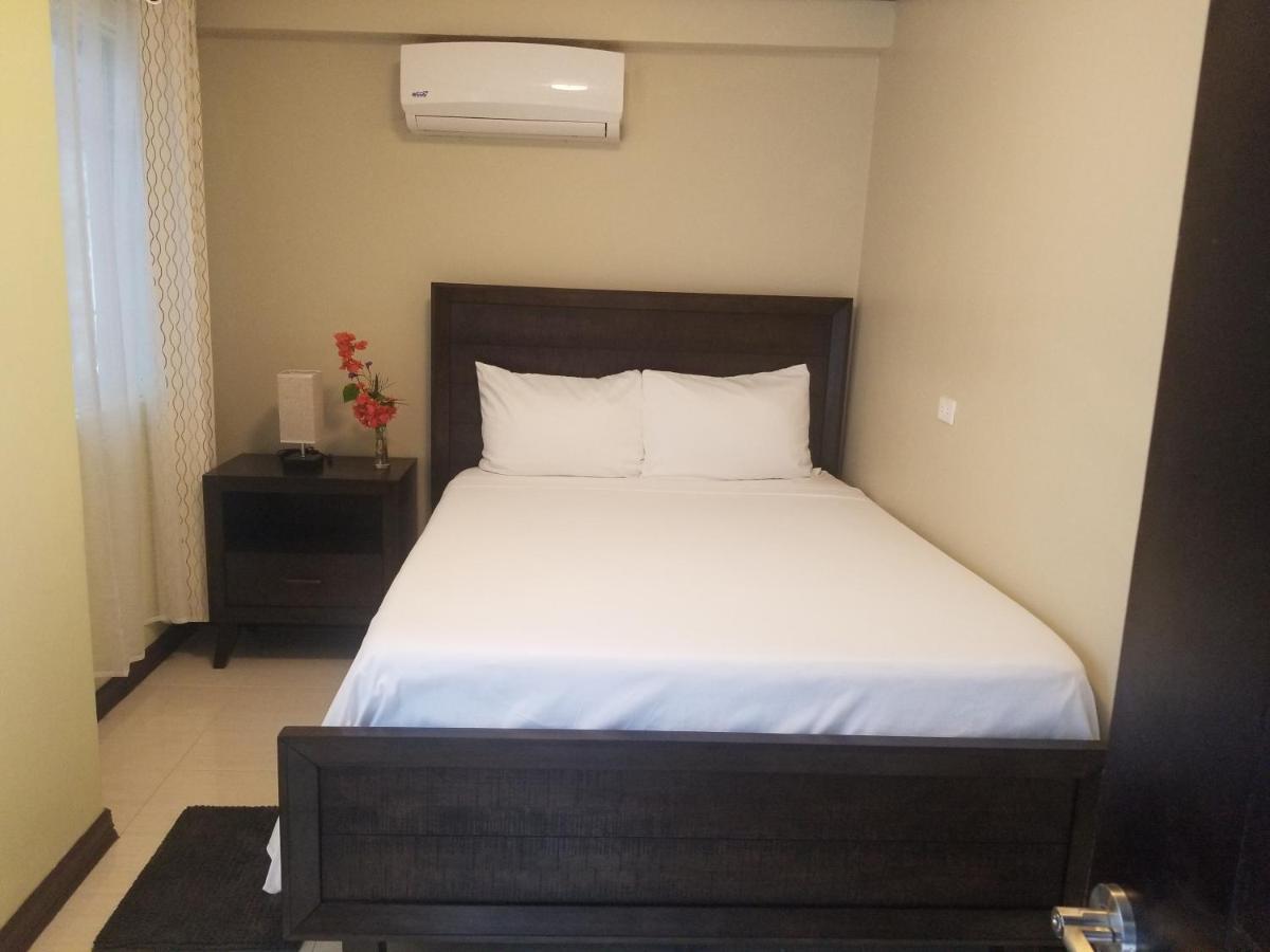 Inn The Town Порт Антонио Екстериор снимка